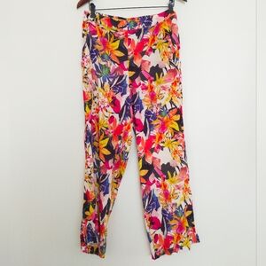 Foil Feature Act Chelsea Pant Size 6